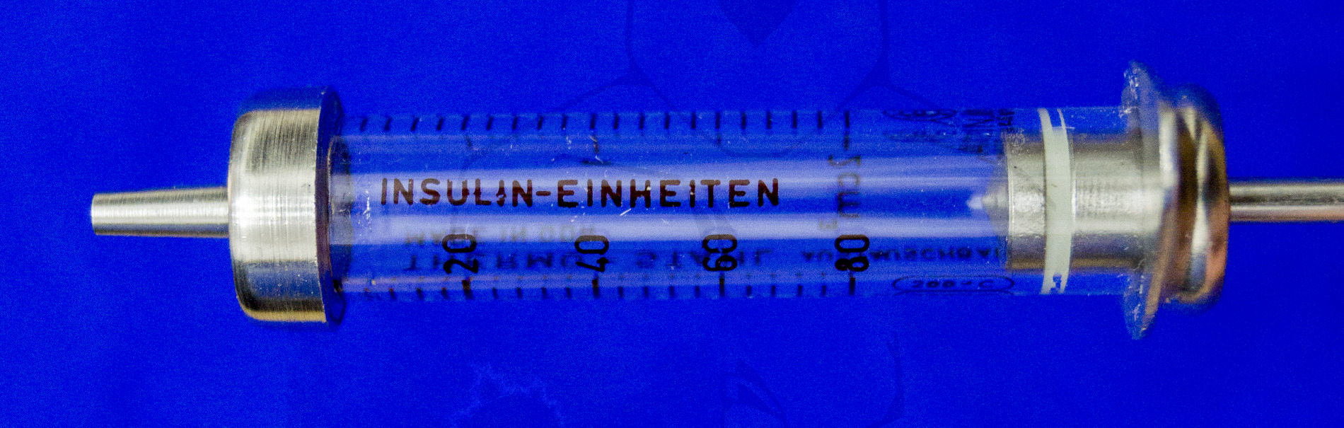 Insulinspritze (VEB MLW, Injecta Steinach), 1970'er Jahre, Seitenansicht, Stempel oben